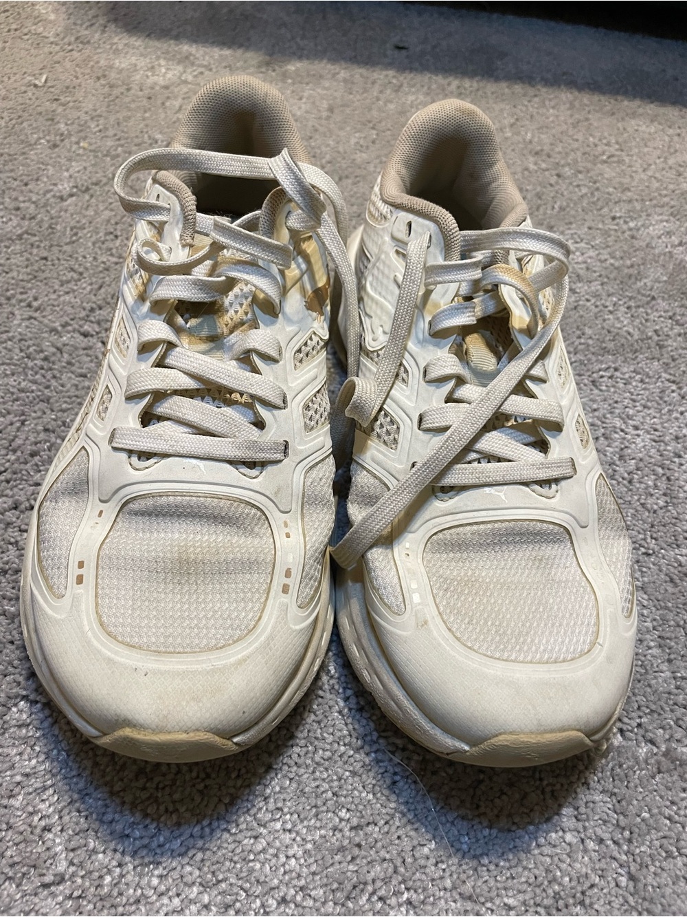Kids/girl shoes size 4 used beige cream/off white